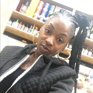 Meet your Posher, Walleesa